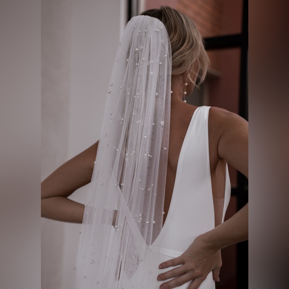 Ivory Cathedral Pearl Wedding Veil - Picture 3 of 15
